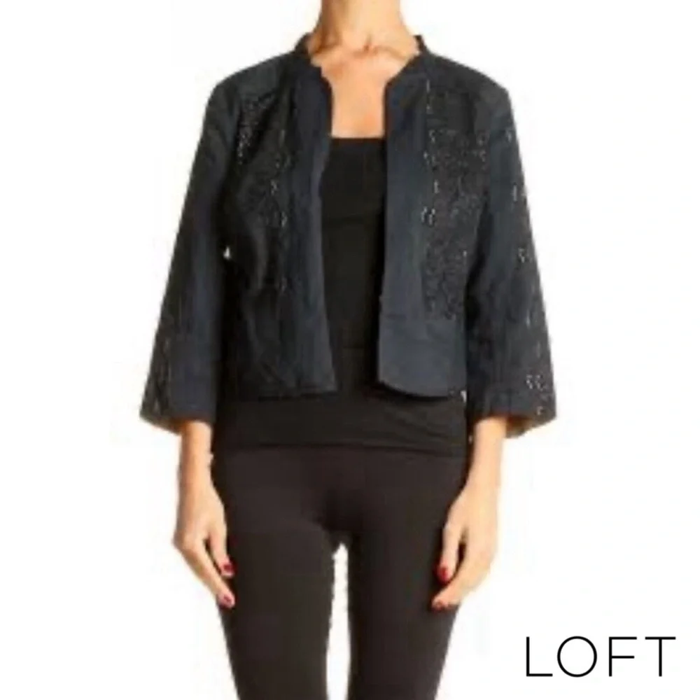 ANN TAYLOR LOFT Embroidered Eyelet Navy Blazer Sz 4 Petite 3/4 Sleeve Lined - Picture 1 of 7
